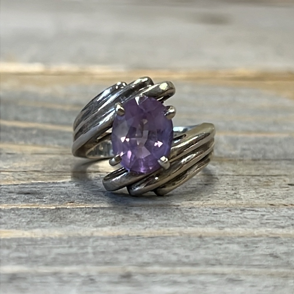 Amethyst Solitaire Sterling Silver Ring Size 6.5 - image 2